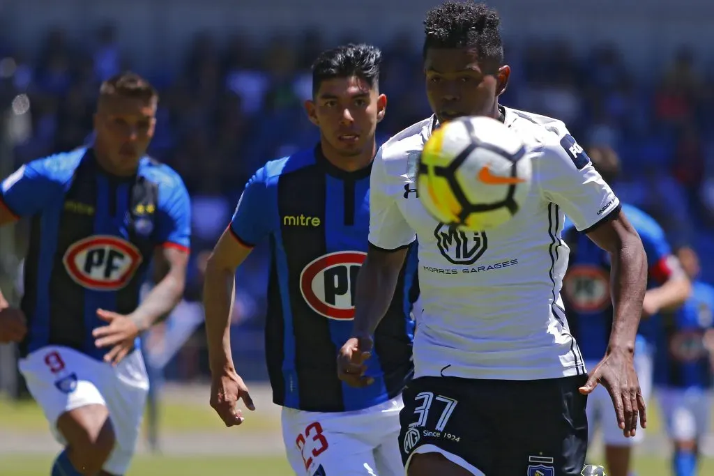 Alexander Bolaños debutó por Colo Colo ante Huachipato. | Imagen: Photosport.