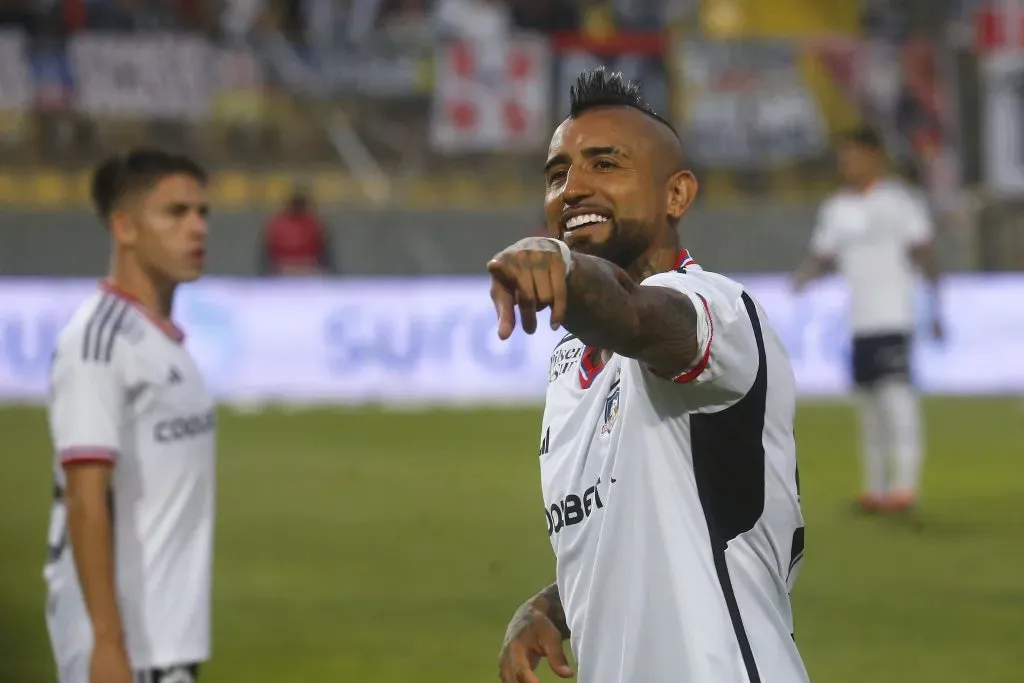 Arturo Vidal hizo su redebut en Colo Colo. | Imagen: Photosport