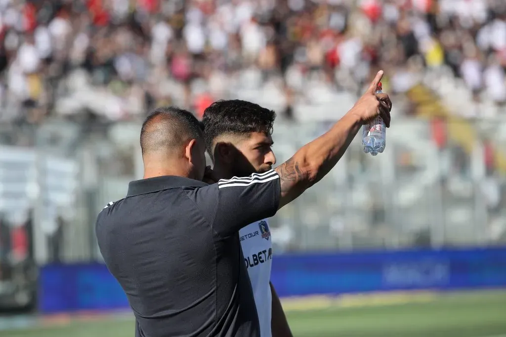Almirón quiere a otro lateral derecho en Colo Colo | Foto: Photosport