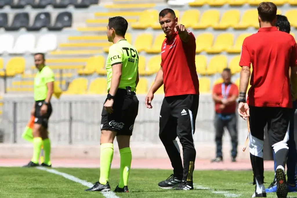 Almirón fue expulsado por vocabulario ofensivo contra árbitros en Coquimbo | Foto: Photosport