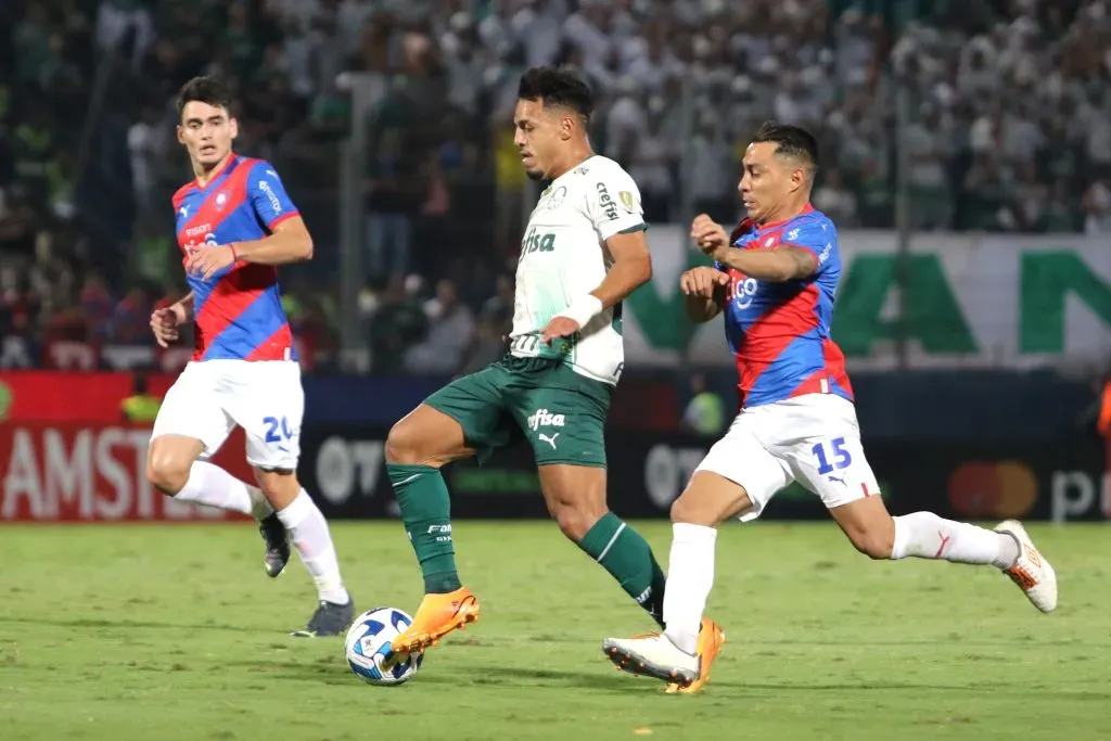 Cerro Porteño enfrentando a Palmeiras en el 2023. (Foto: Getty Images)