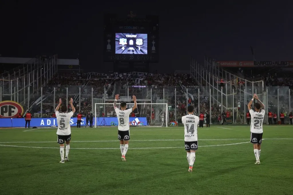 La hinchada de Colo Colo se ubicó en el sector sur del Estadio Monumental. (Foto: Colo Colo)