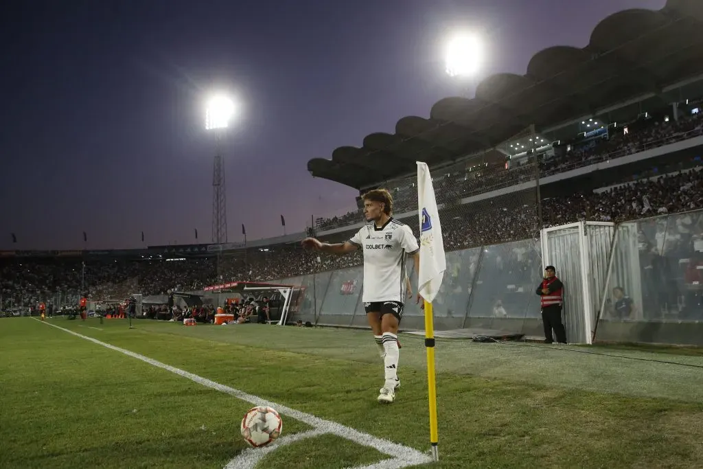 Colo Colo cumple con los requisitos de la Conmebol en materia de luminaria