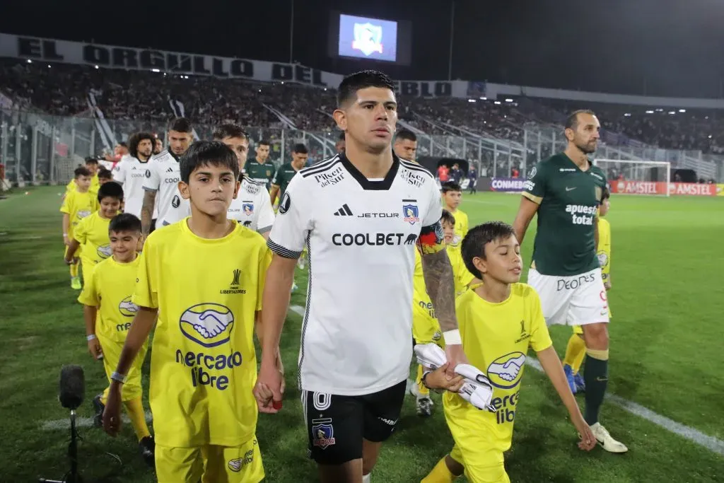 Esteban Pavez en el partido frente a Alianza Lima. (Foto: Photosport)