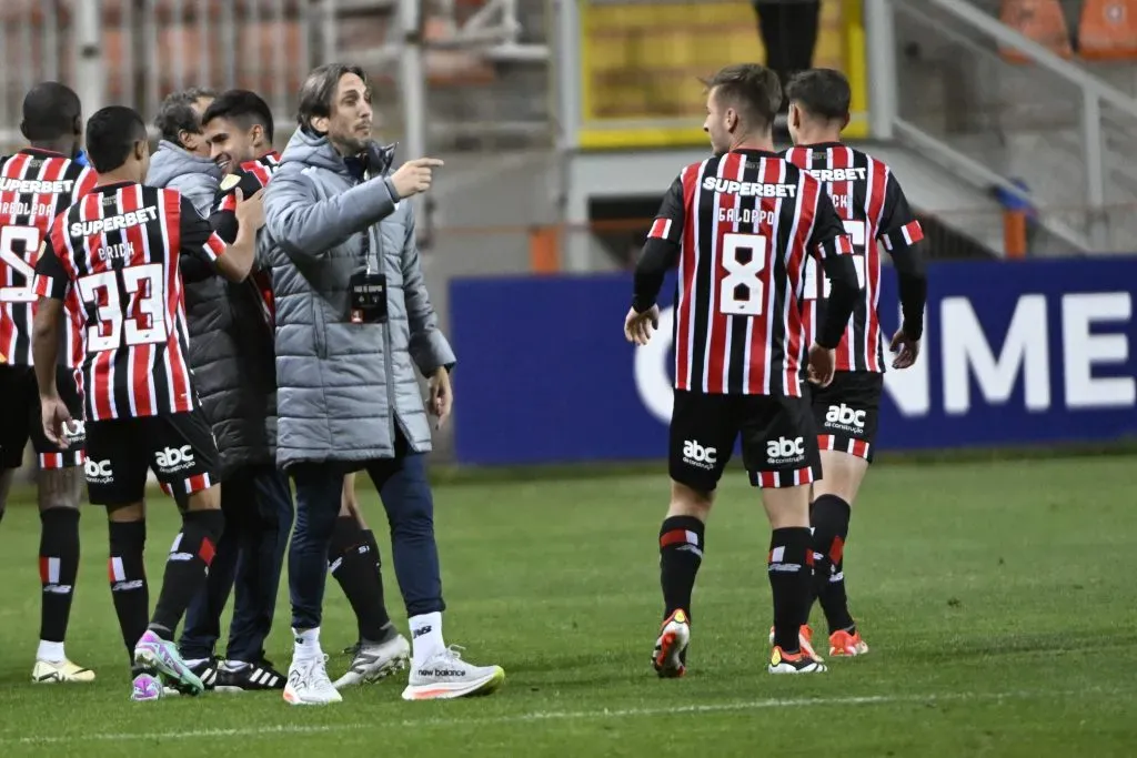 Luis Zubeldía entrenador de Sao Paulo. (Foto: Photosport)