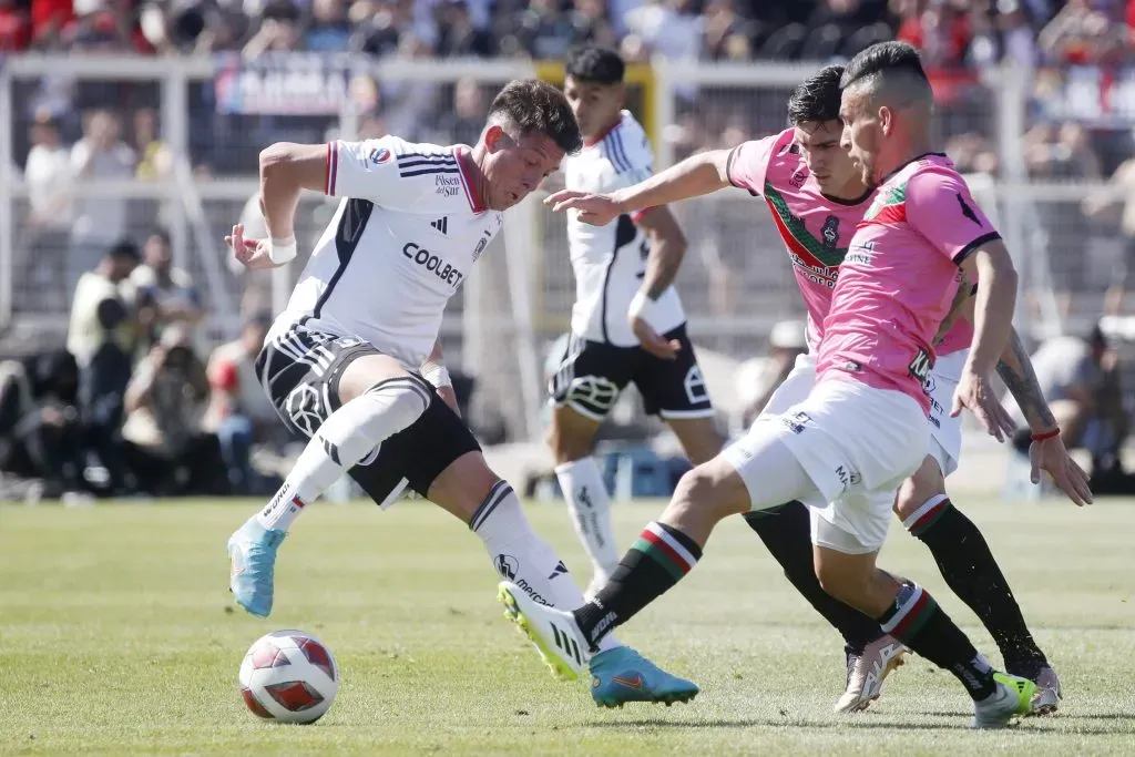 Pablo Parra en el partido de Colo Colo vs Palestino. (Foto: Photosport)