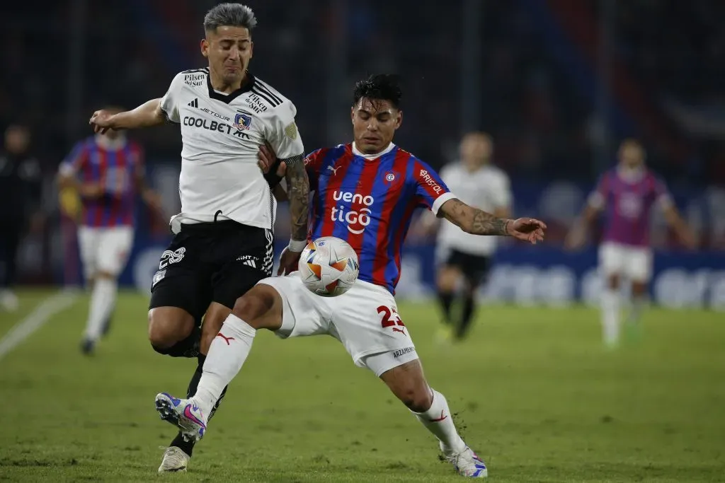 Guillermo Paiva en el partido de Colo Colo vs Cerro Porteño. (Foto: Photosport)