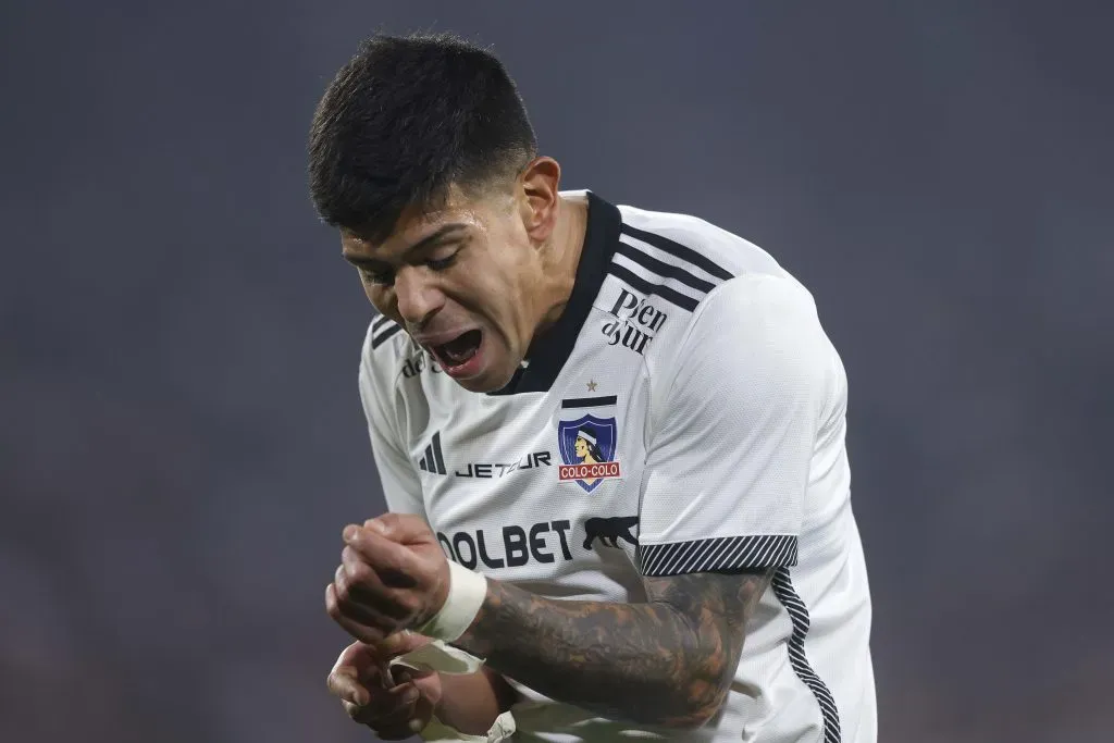 Esteban Pavez en el partido de Colo Colo vs Deportes Copiapó. (Foto: Photosport)