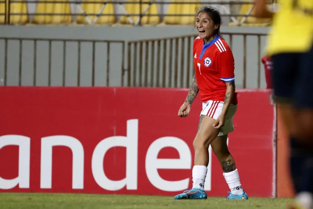 Yenny Acuña en la Selección Chilena femenina. (Foto: Photosport)