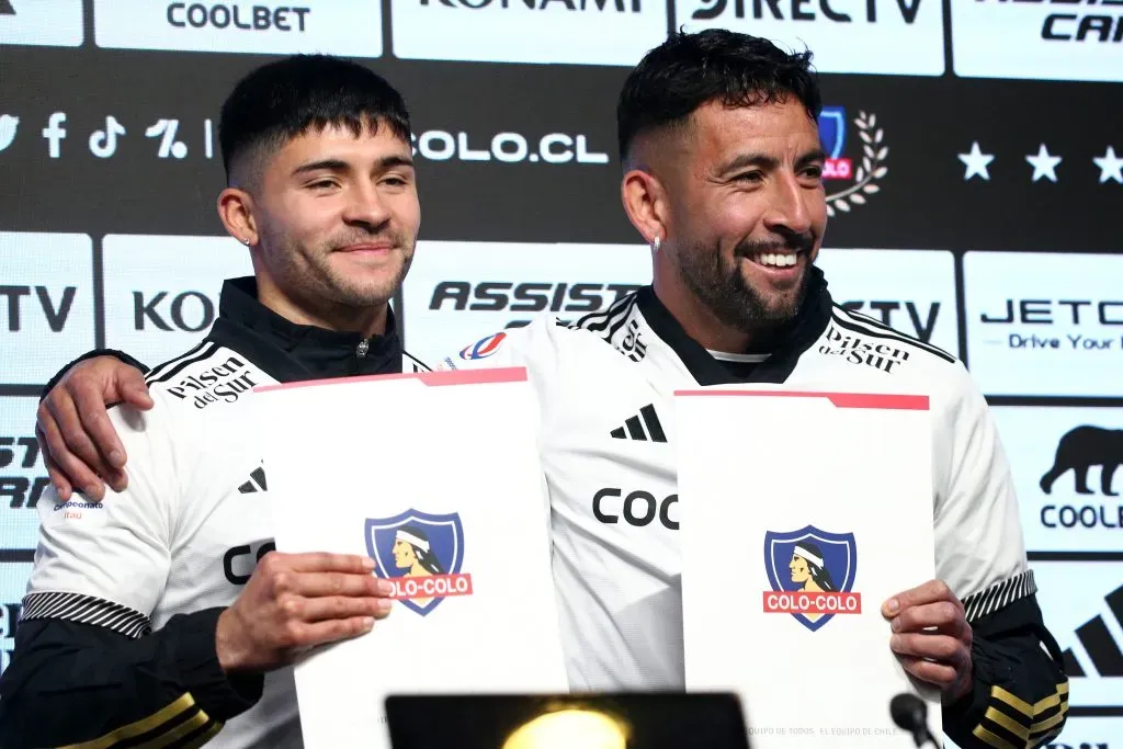 Cristián Riquelme y Mauricio Isla presentados en Colo Colo. (Foto: Photosport)