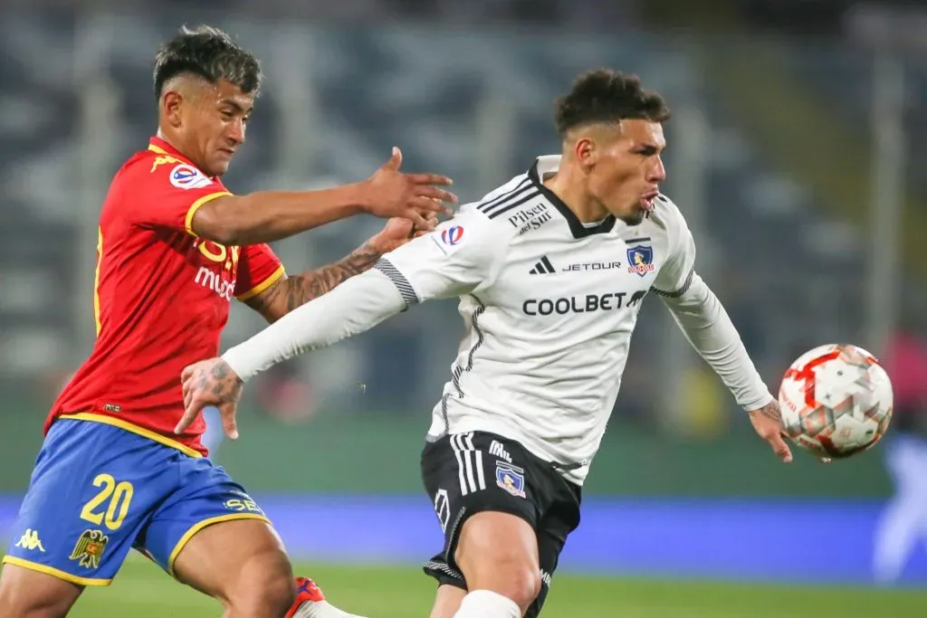 Alan Saldivia durante el partido de Colo Colo vs Unión Española. (Foto: Photosport)