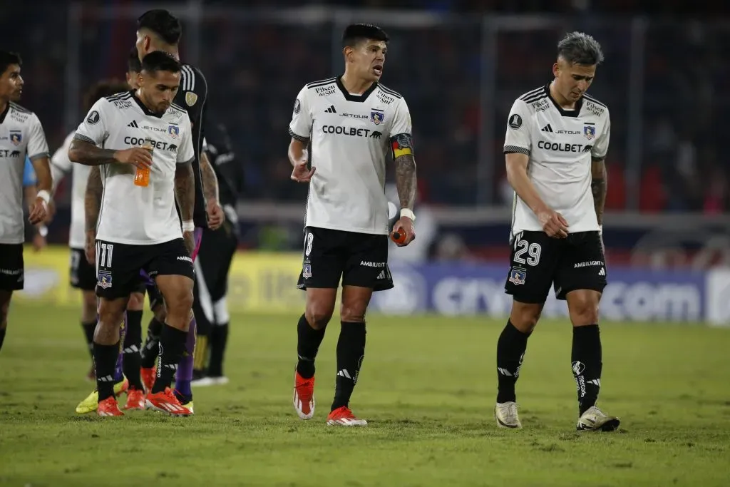 Esteban Pavez, Guillermo Paiva y Marcos Bolados en el Colo Colo vs Cerro Porteño. (Foto: Photosport)