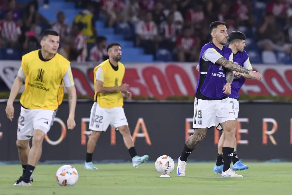 Javier Correa en el calentamiento previo al partido. (Foto: Getty Images)