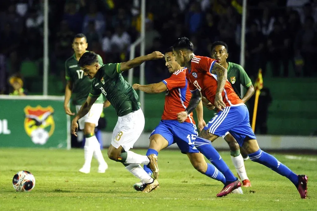 Chile y Bolivia se enfrentan por Eliminatorias