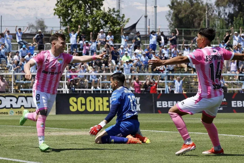 Magallanes goleó 7-1 a San Luis en la previa del partido con Colo Colo por Copa Chile | Foto: Photosport