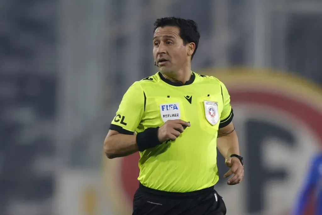 Felipe González en el Estadio Monumental. (Foto: Photosport)