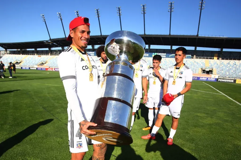 Alan Saldivia renovó su contrato hasta el 2029 según Aníbal Mosa | Foto: Photosport