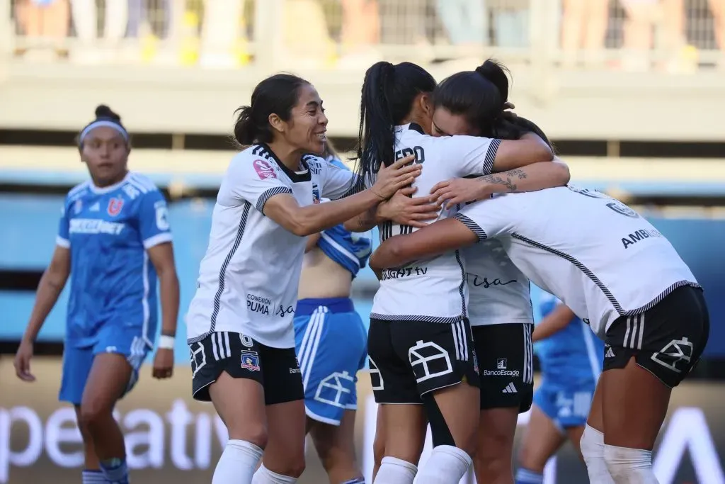Yessenia López celebrando el gol de Yastin Jiménez. (Foto: Photosport)