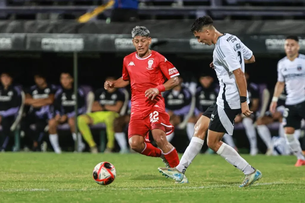 Jonathan Villagra en el último partido amistoso ante Huracán. | Imagen: Photosport.