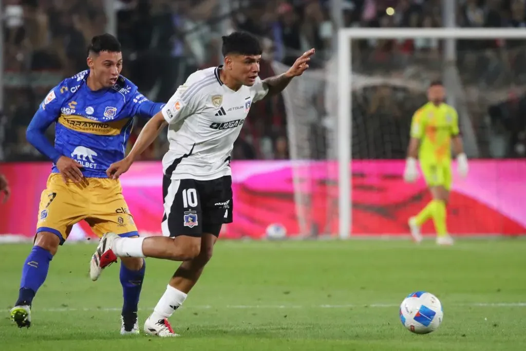 Aquino tuvo seis pases clave en el partido contra Everton | Foto: Photosport