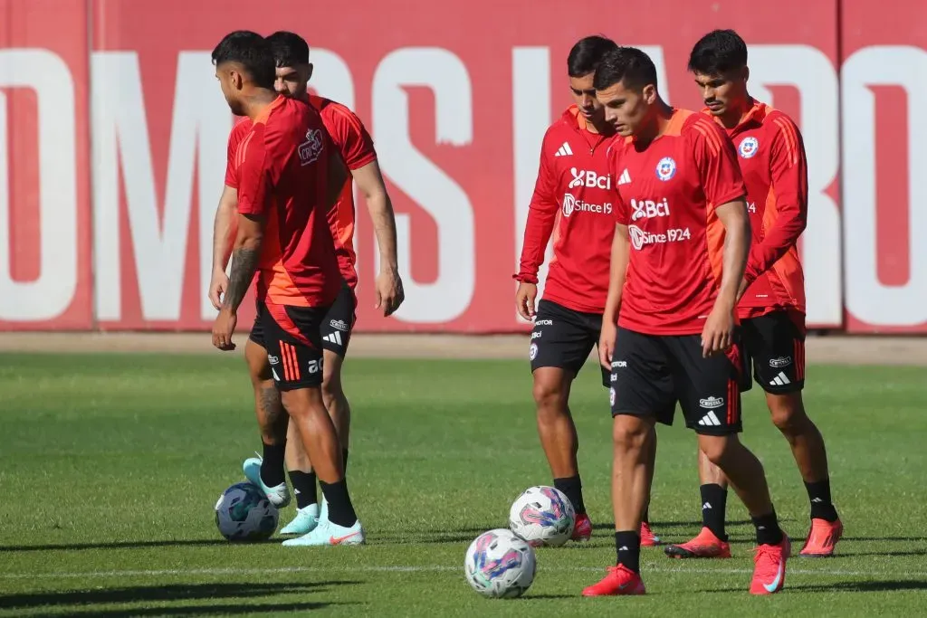 Jugadores de Colo Colo no jugarán ante San Felipe por estar en La Roja | Foto: Photosport