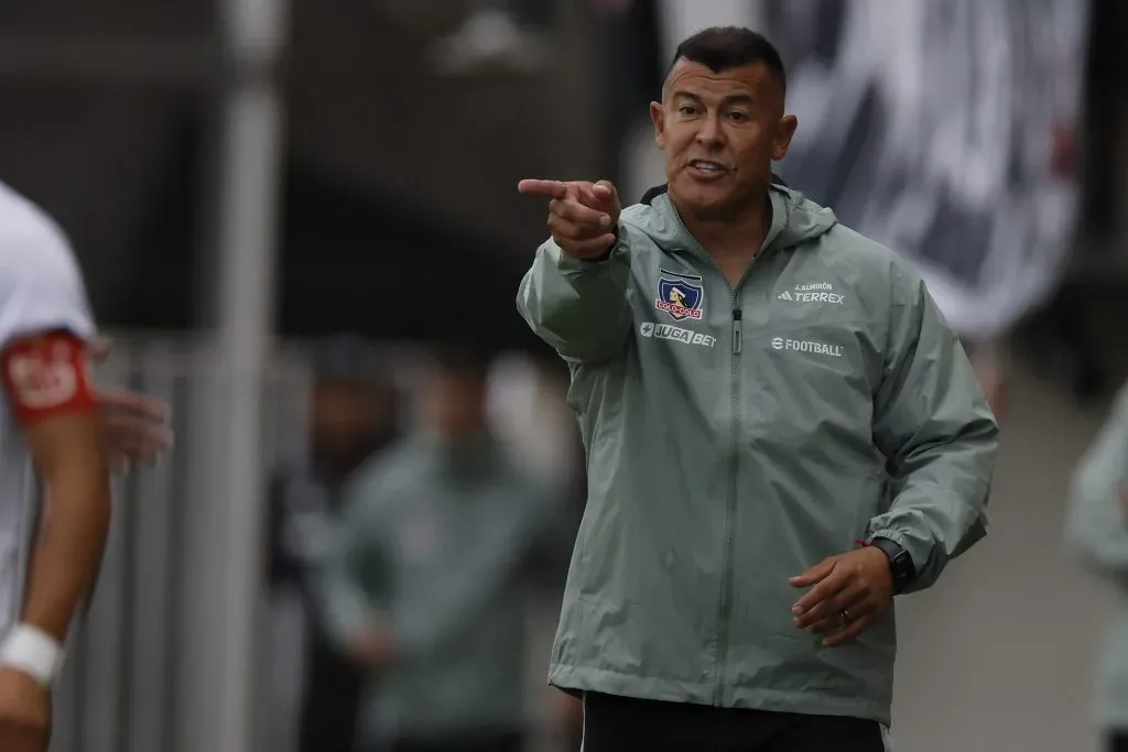 Jorge Almirón deberá tomar decisiones para el duelo ante Palestino
