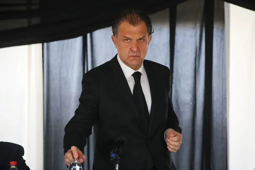 Aníbal Mosa anunció férrea defensa a Colo Colo luego del castigo de la Conmebol a raíz de los incidentes ante Fortaleza.