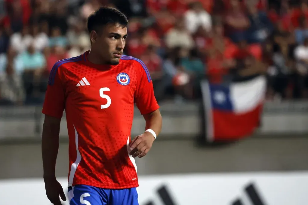 El defensor en la Roja Sub-20. (Foto: Photosport)