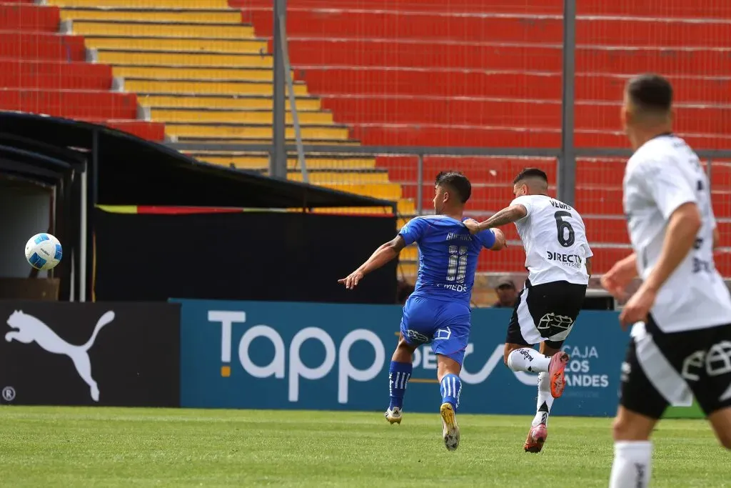 Sebastián Vegas sufrió con la velocidad de los rivales.