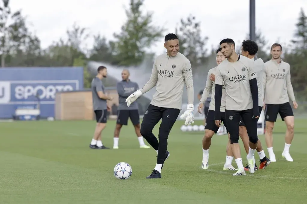 Keylor Navas regresa a las prácticas del PSG con normalidad.