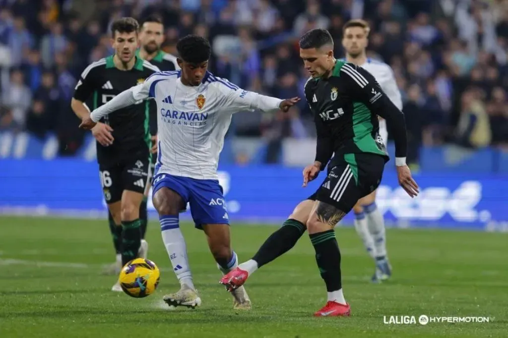 Edu Espiau (camisa negra con verde) fue el jugador que tuvo el altercado con Kervin Arriaga, pero ya aclaró todo.