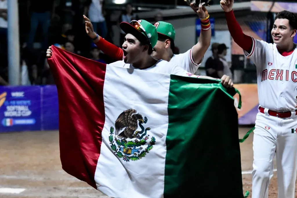 México tras la victoria ante República Checa (Foto: WBSC)