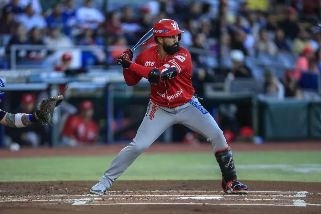 Niko Vásquez dio HR de tres carreras ante Andrés Meza este sábado (Foto: Diego Pérez)