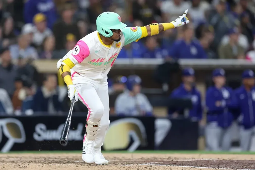 Luis Arraez lidera la MLB en hits (99) y porcentaje de bateo (.321) luego de 74 juegos en el 2024 (Getty Images)