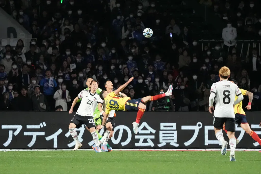 Rafael Santos Borré en el momento previo al gol (Getty Images)