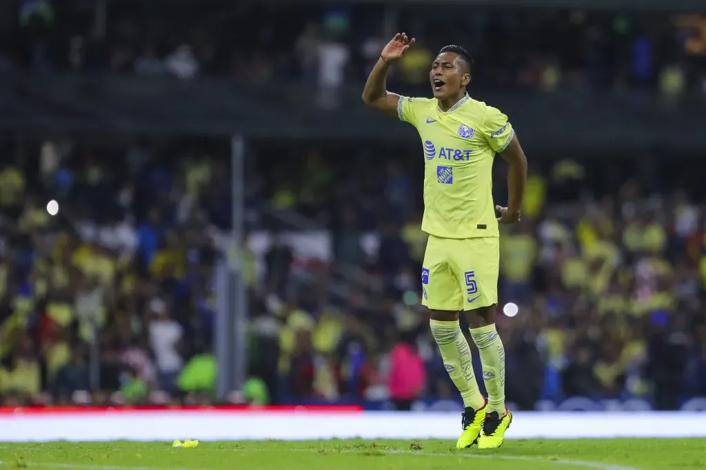 Pedro Aquino jugando para el América en la temporada recién acabada (Getty)