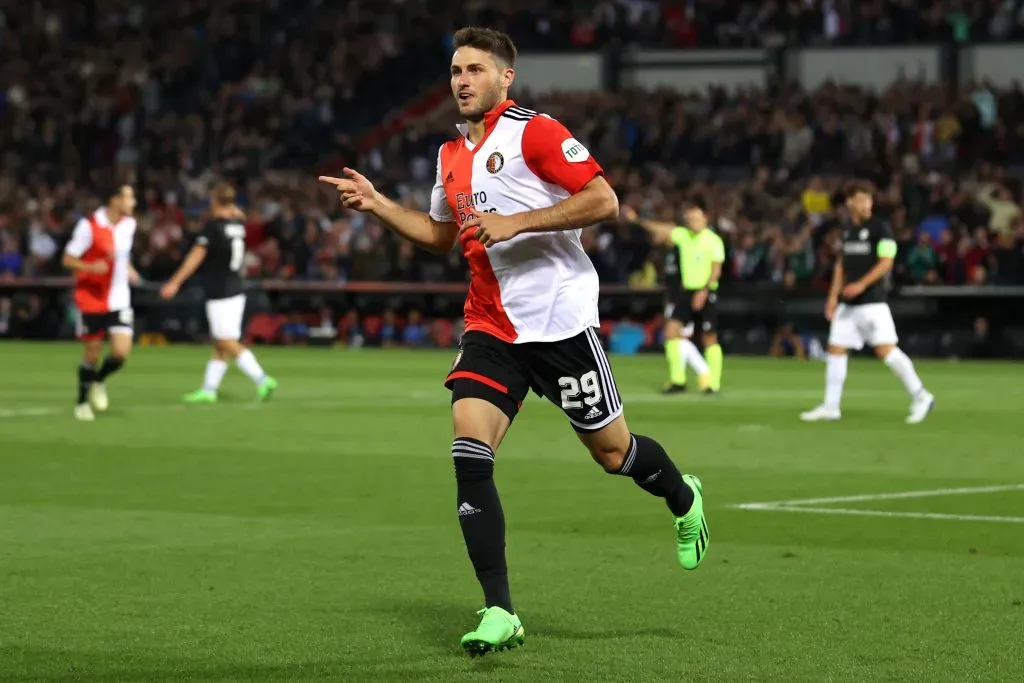 Santiago Gimenez, celebrando una anotación con el Feyenoord (Getty)