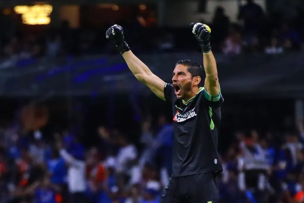 El temperamento de Jesus Corona lo involucró en diversas polémicas durante su paso por el Cruz Azul (Getty)