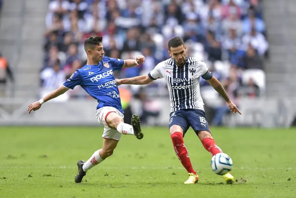 Celso Ortíz fue el savrificado de Rayados tras la llegada de Sergio Canales (Getty)