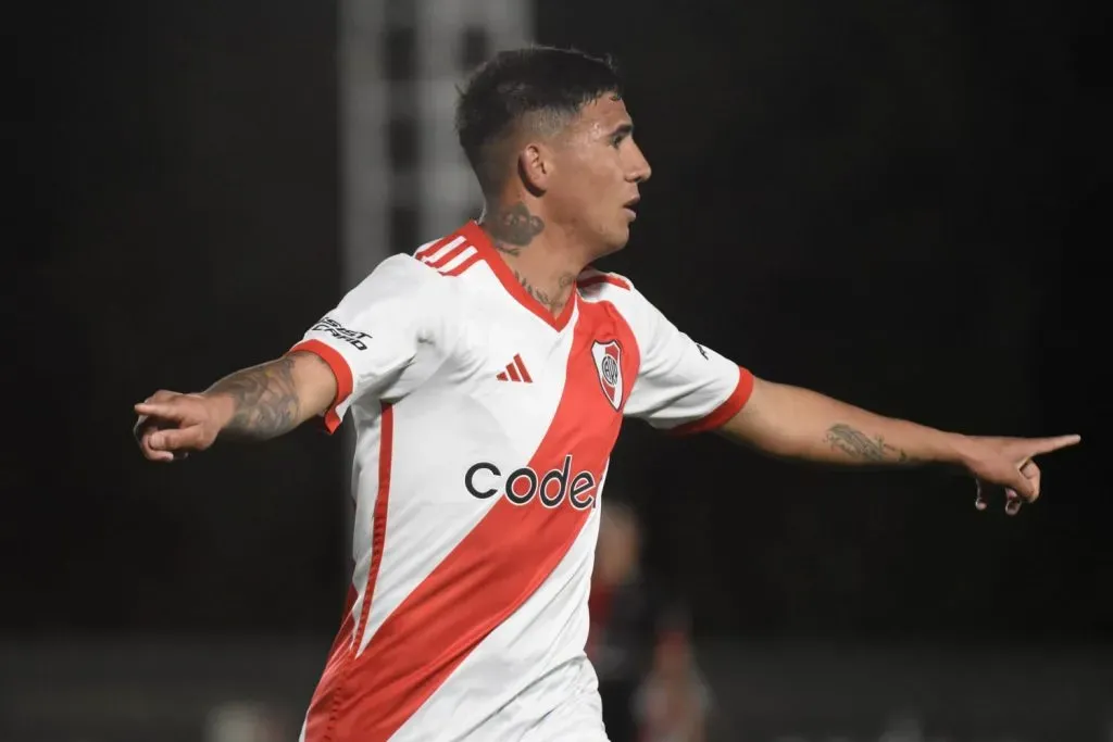 Diego Guallama comenzó a convertir para La Reserva. Fuente: (Prensa River).