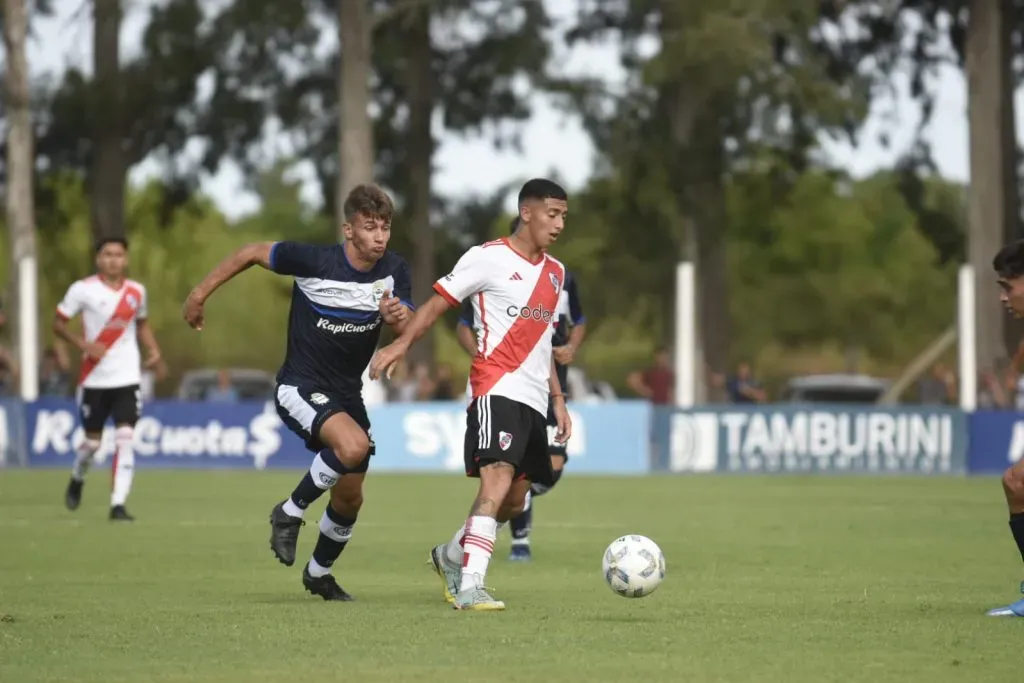 La Reserva empató en el debut. (Foto: Prensa River).