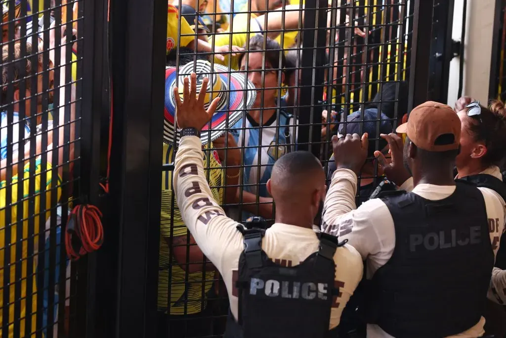 MIAMI GARDENS, FLORIDA – JULY 14: Fans try to enter the stadium amid disturbances prior to the CONMEBOL Copa America 2024 Final match between Argentina and Colombia at Hard Rock Stadium on July 14, 2024 in Miami Gardens, Florida. (Photo by Maddie Meyer/Getty Images)