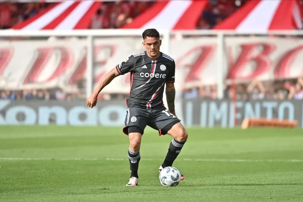 Enzo Díaz en acción. (Foto: Prensa River)