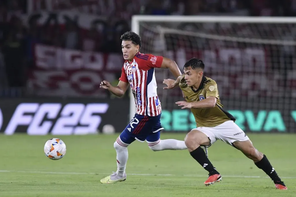 Pizarro ya lleva 126 partidos disputados en Colo Colo y marcó un gol en la actual Copa Libertadores. (Foto: Getty).