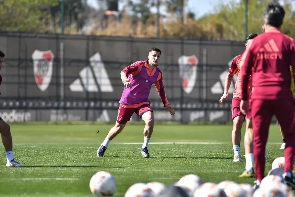 Último entrenamiento en Ezeiza y viaje a Chile. (Foto: Prensa River).