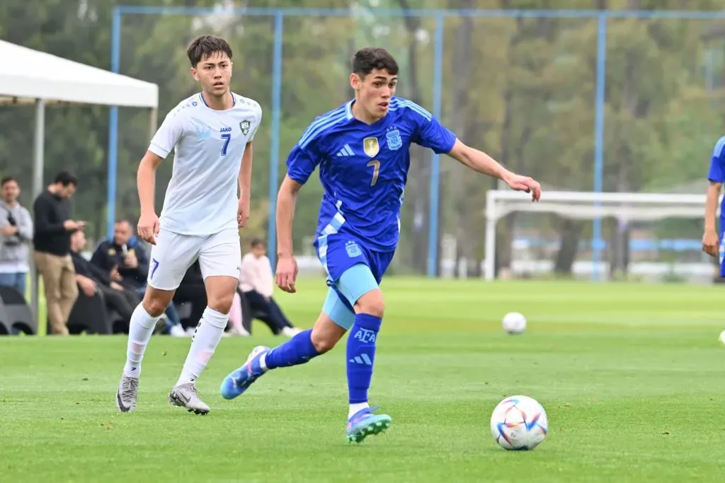 Santiago Lencina, en acción con la Selección Argentina Sub 20 (Prensa AFA).