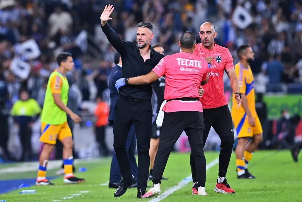 Martín Demichelis durante el clásico regio