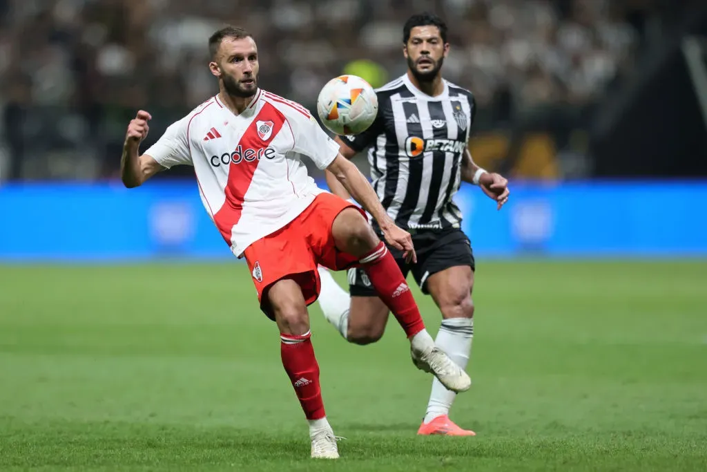 Germán Pezzella tuvo un partido para el olvido. (Foto: Getty)