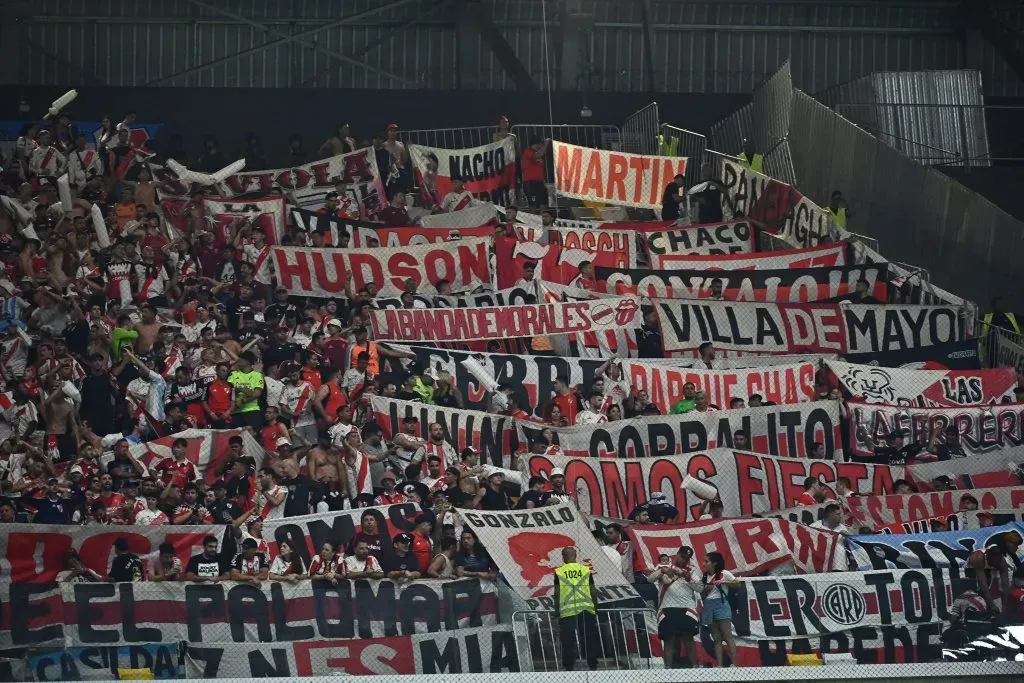 La hinchada de River en Brasil, alentando desde el primer minuto hasta el último. (Prensa River)