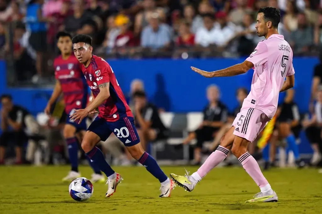 Velasco y Sergio Busquets, en la MLS. (Getty)